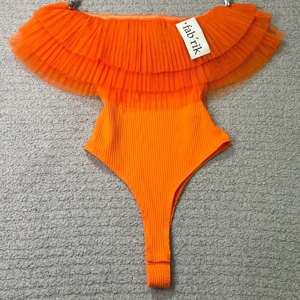 fab'rik Bodysuit Kaya Ruffle Off Shoulder‎ S Orange Tulle Ribbed Mesh Festival